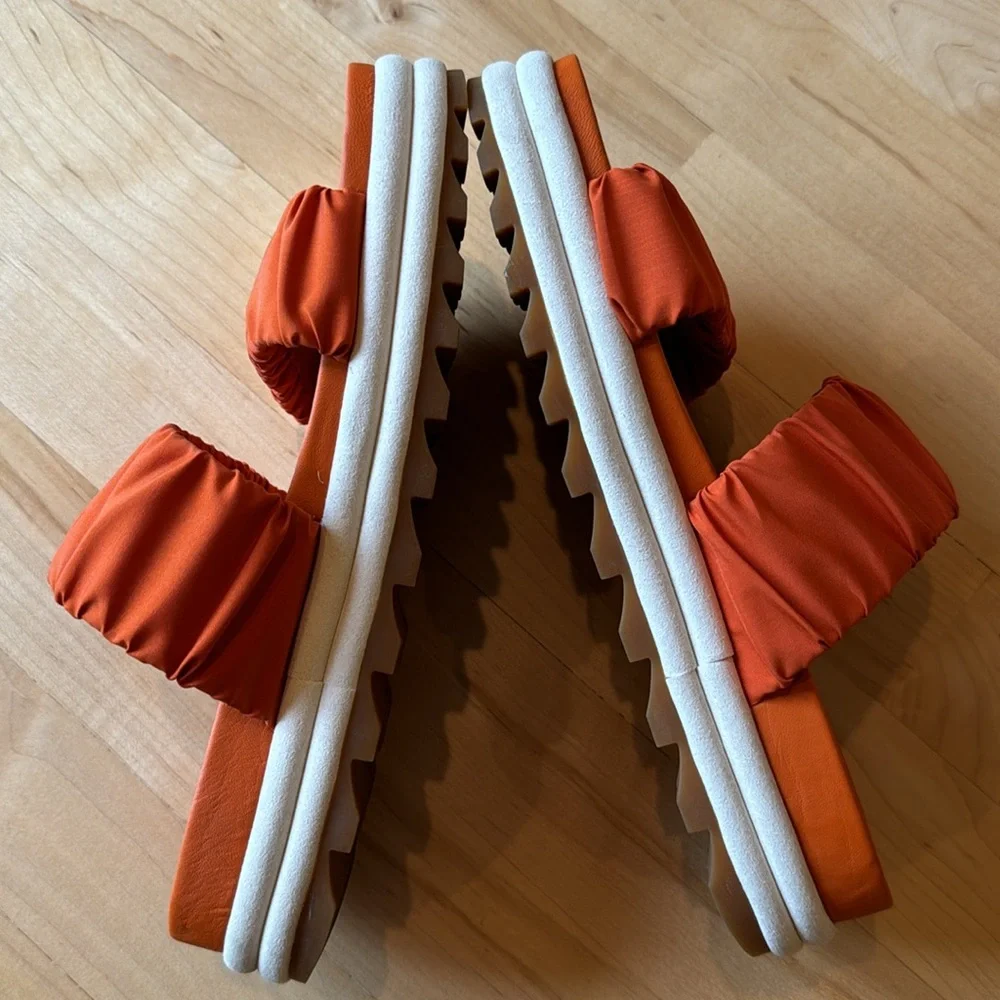 Orange Sorel Roaming Sandals, Size 7 - Picture 3 of 9